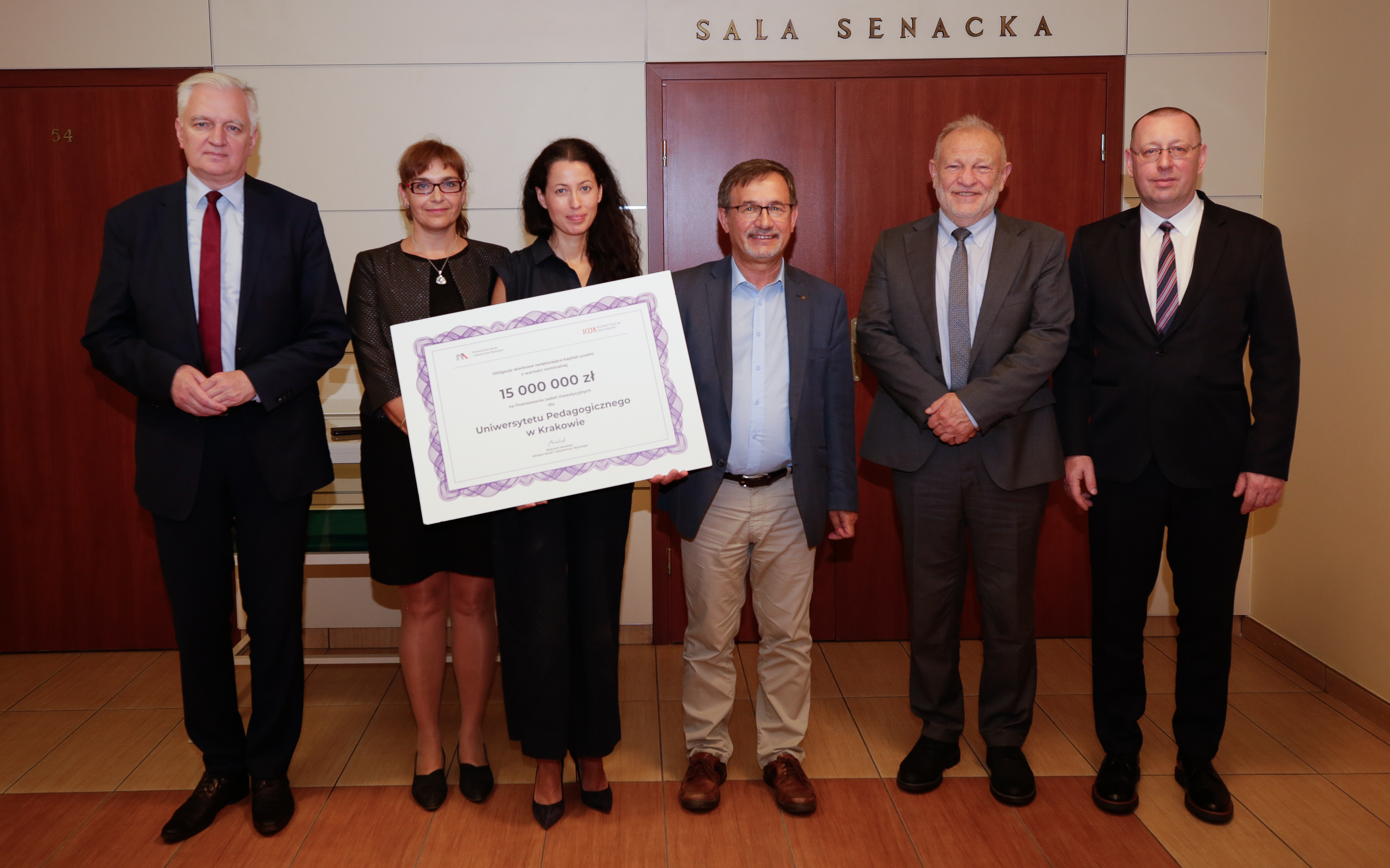 Wiceminister dr Anna Budzanowska, były Minister Nauki i Szkolnictwa Wyższego dr Jarosław Gowin, Rektor Uniwersytetu Pedagogicznego prof. dr hab. Kazimierz Karolczak, Rektor Elekt prof. dr hab. Piotr Borek, Kanclerz UP mgr Małgorzata Grzelewska i Zastępca Kanclerza dr inż. Andrzej Pikulski