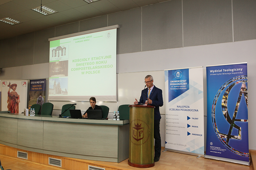 dr Franciszek Mróz podczas konferencji „Camino de Santiago – droga spotkania”