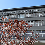 budynek główny Uniwersytetu Pedagogicznego od ul. Podchorążych