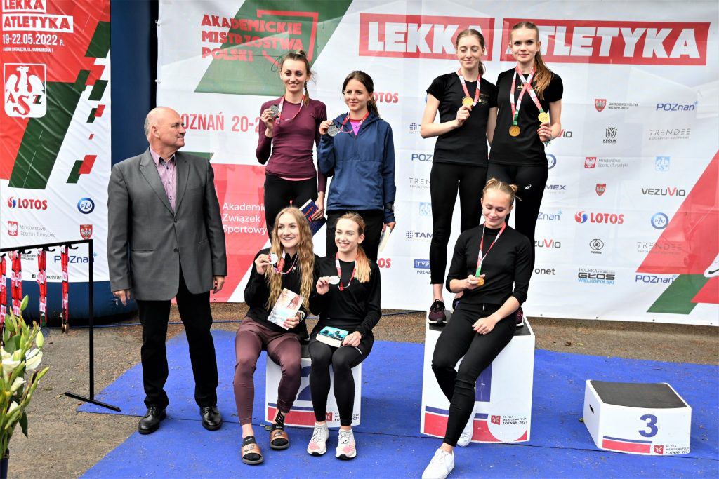 Reprezentantki Uniwersytetu Pedagogicznego w Krakowie na podium