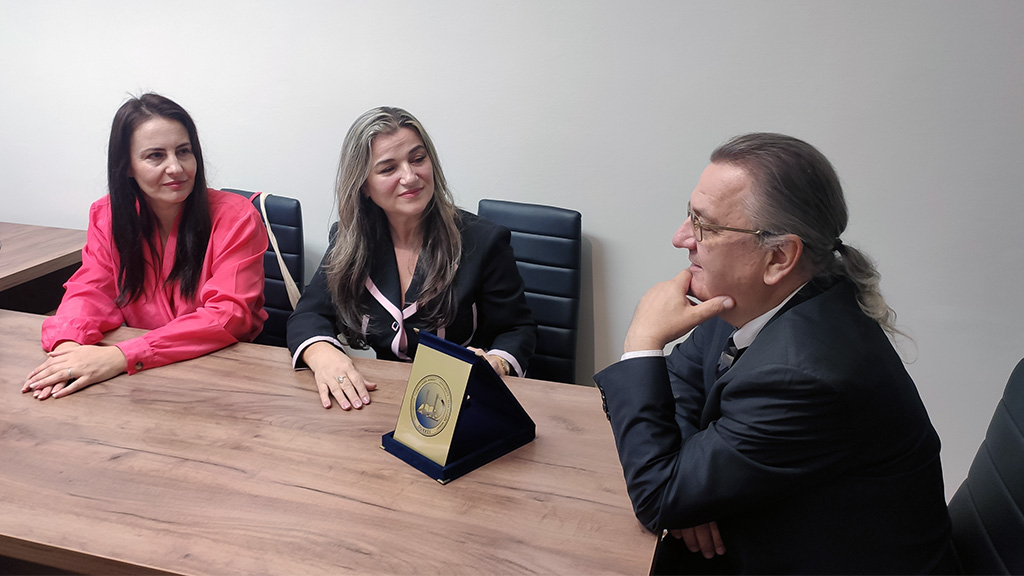 Prorektor ds. Kształcenia i Rozwoju dr hab. Robert Stawarz, prof. UP z przedstawicielami Aleksandër Moisiu University of Durrës