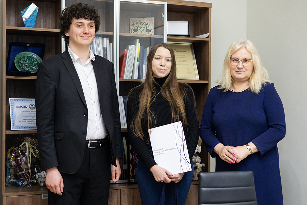 Aleksandra Laska, Prorektor ds. Studenckich dr hab. Katarzyna Plutecka, prof. UKEN oraz Przewodniczący Samorządu Studentów Maciej Lisowski