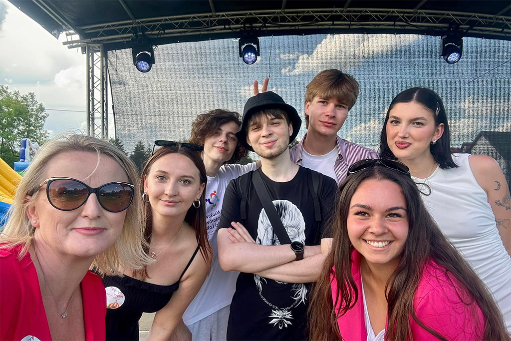 przedstawiciele Koła Naukowego Animacji i Wolontariatu podczas jednego z licznych działań wolontaryjnych