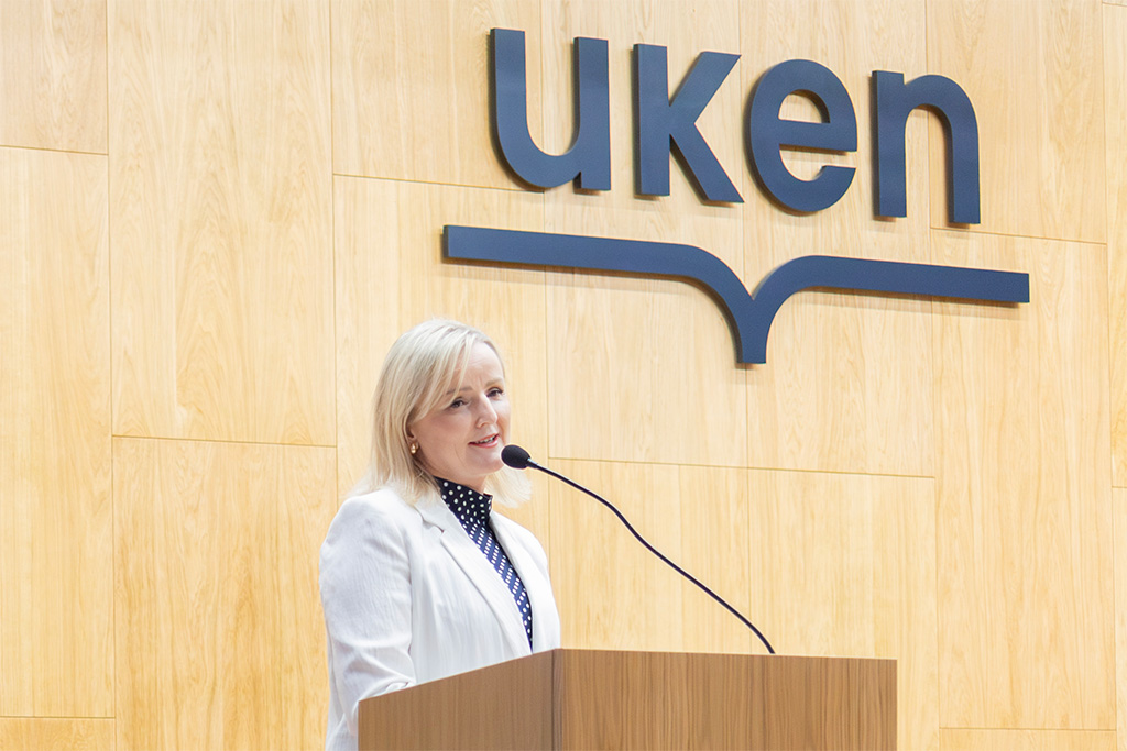 dr Ewelina Zdebska