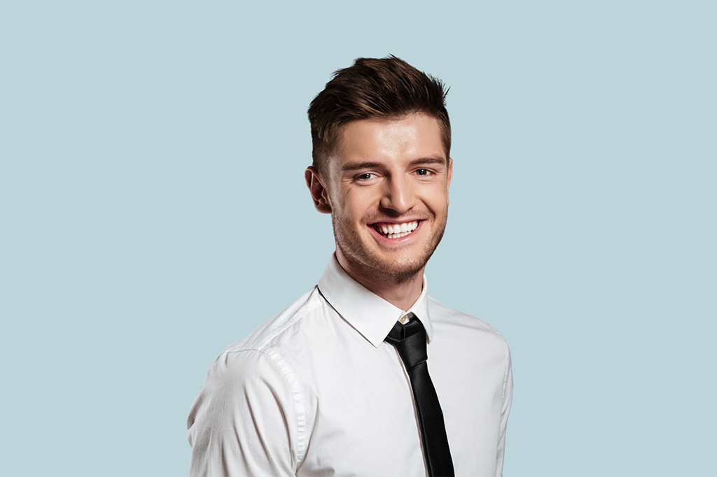 uśmiechnięte student