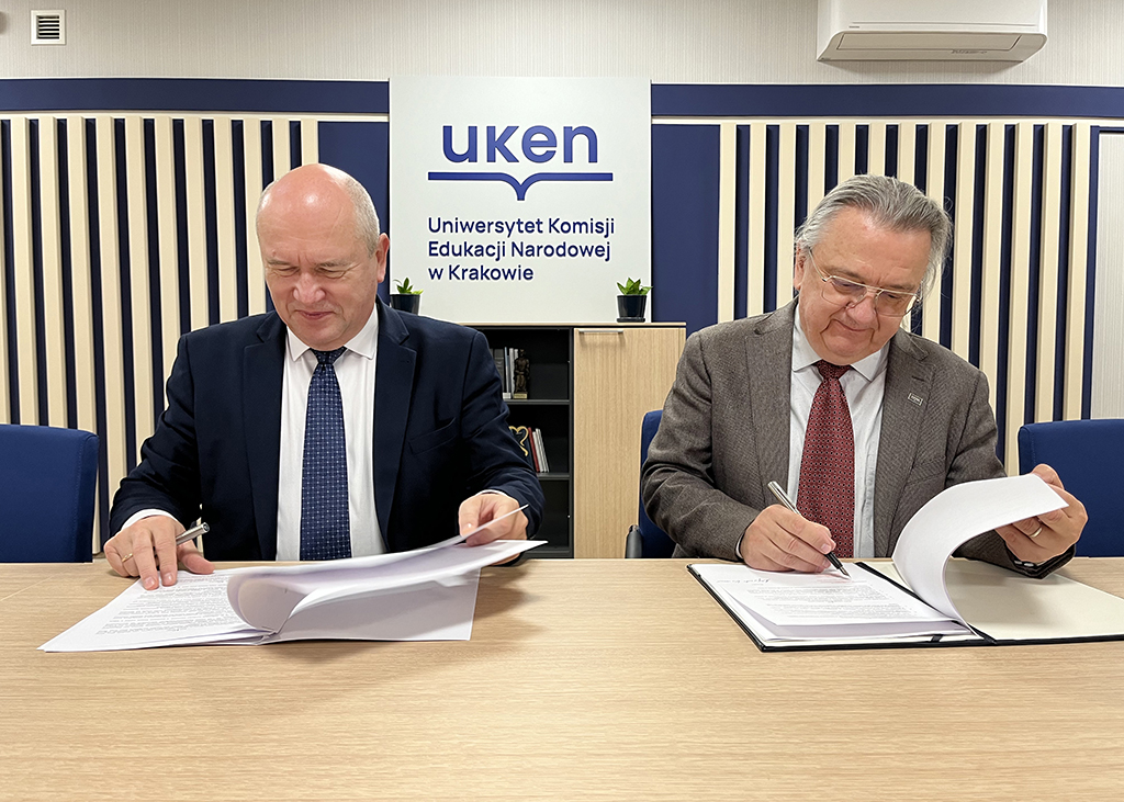 Umowę o współpracy podpisali dr hab. Robert Stawarz, prof. UKEN – Prorektor ds. Kształcenia i Rozwoju oraz Wojciech Komnata – Prezes Zarządu Mentalio sp. z o.o.
