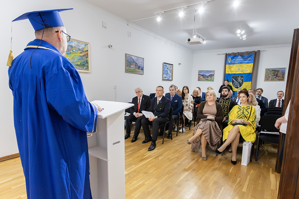 rektor UKEN prof piotr borek doktorem honoris causa 07