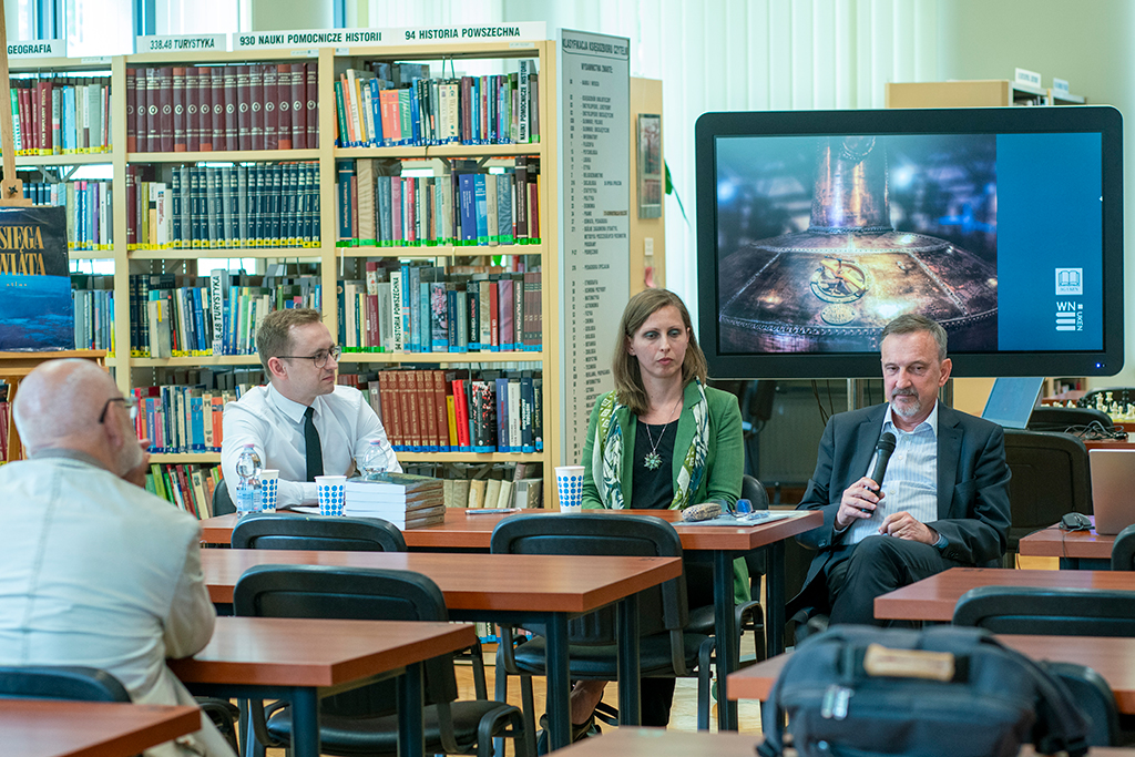 uczestnicy spotkania autorskiego