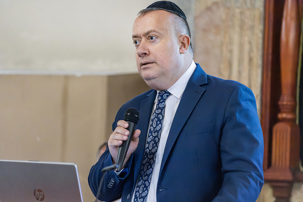 prezentacja prof. dr. hab. Łukasza Tomasza Sroki z Uniwersytetu Komisji Edukacji Narodowej w Krakowie