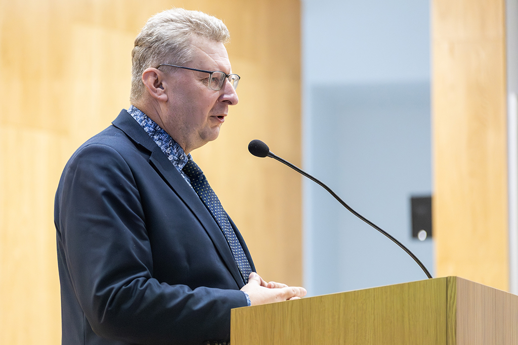 wykład dr. hab. Marka Klimka, prof. UKEN „Refleksje o pomaganiu”