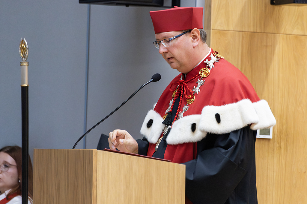 Prorektor ds. Nauki dr hab. Michał Rogoż, prof. UKEN