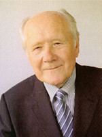 Prof. Štefan Hraška