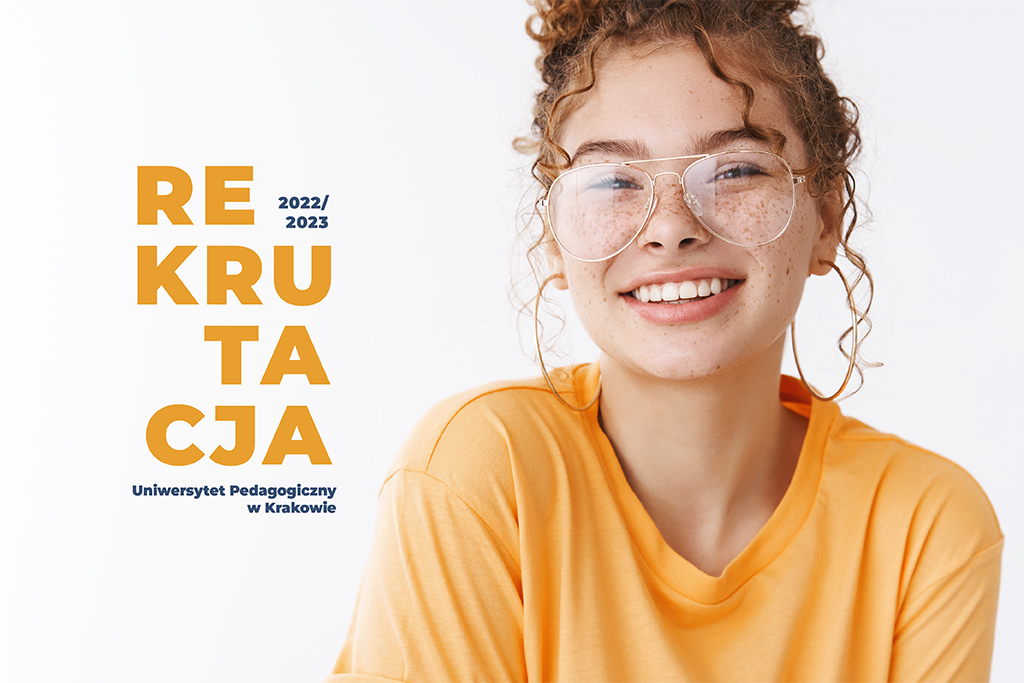 Rekrutacja śródroczna 2022/2023 uśmiechnięta dziewczyna