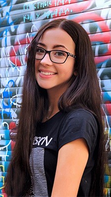 Laura Furtak– „Studentka Marca”